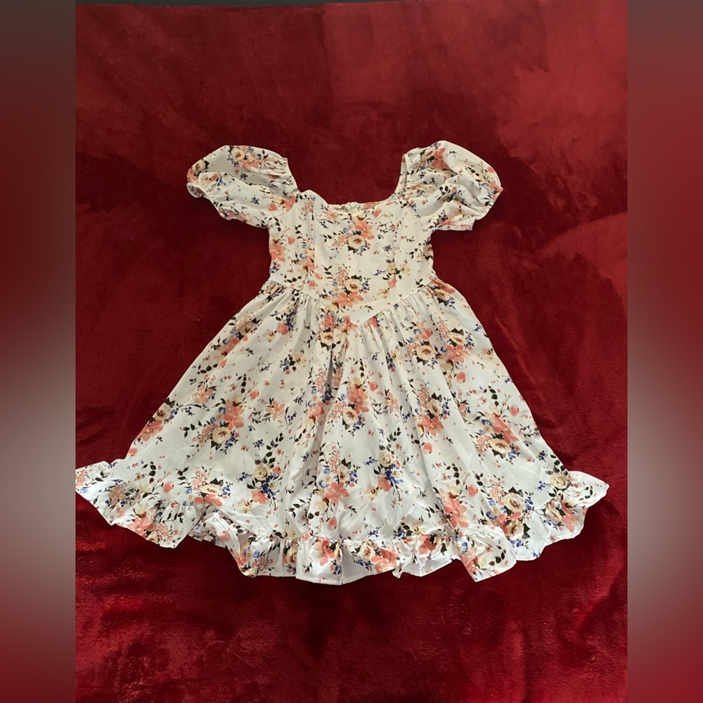 | Floral Dress Kids | Size 11/12 |